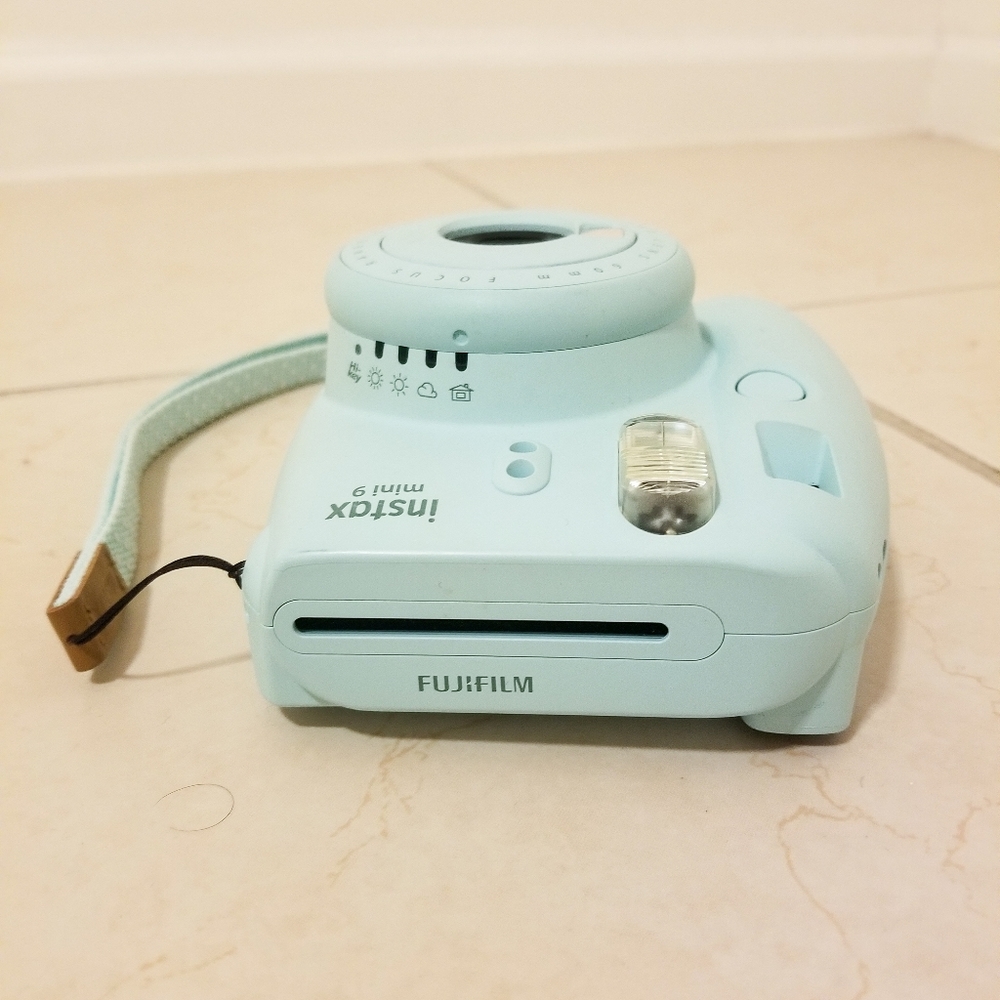 Instamax Mini 9 in Mint Blue & 2 packs of film - Picture 4 of 6
